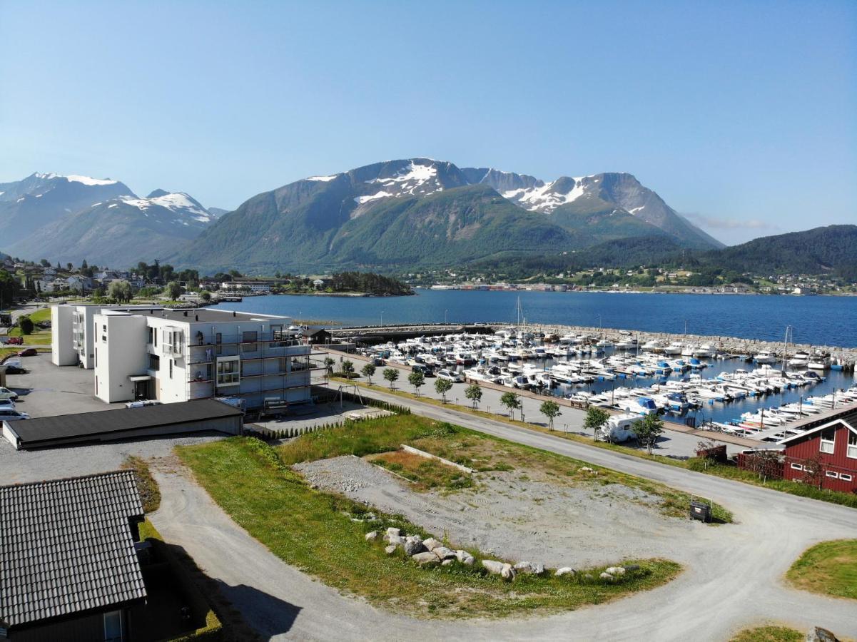 Aursnes Hotell Sykkylven Εξωτερικό φωτογραφία