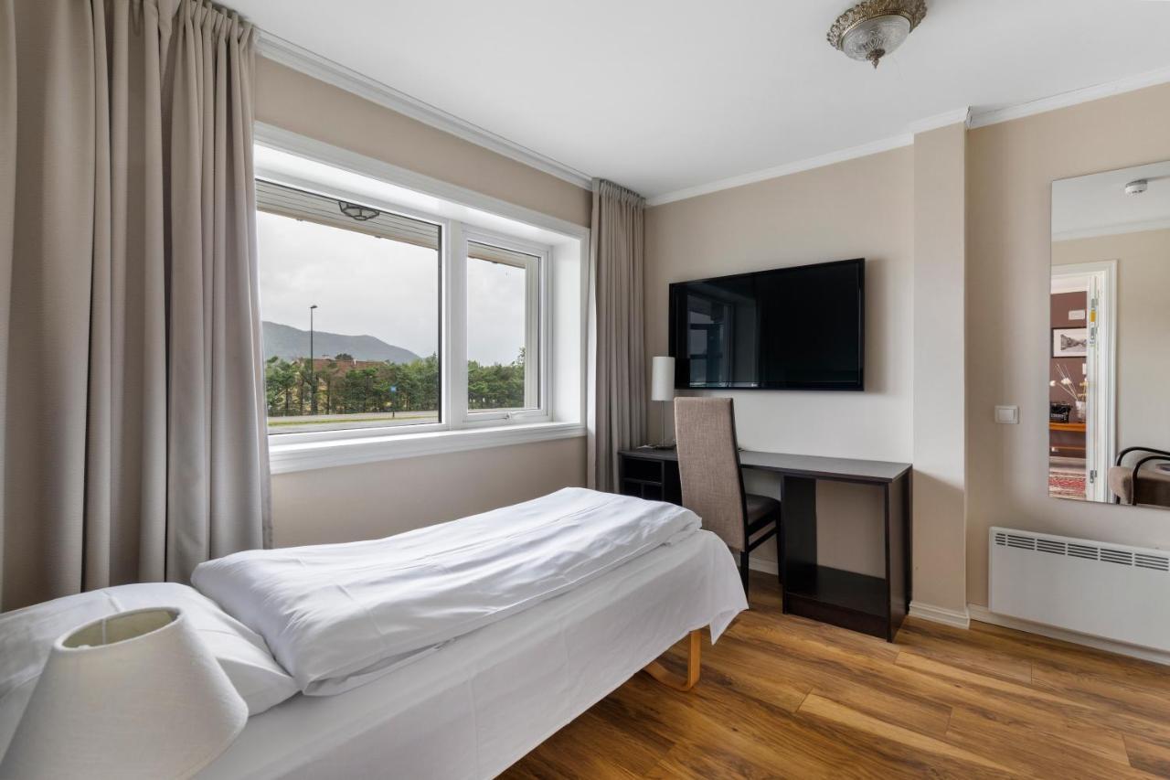 Aursnes Hotell Sykkylven Εξωτερικό φωτογραφία